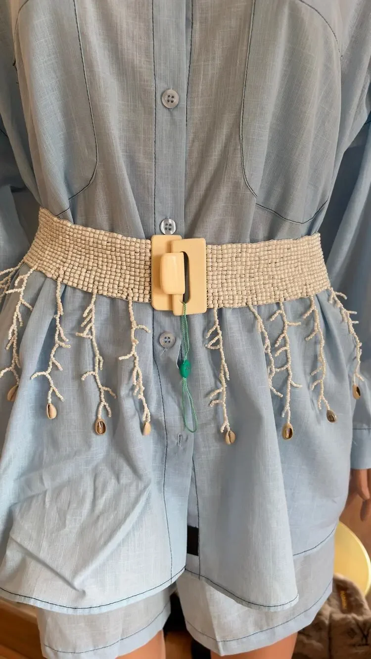 Antica Sartoria elastic belt white glass seed beads a seashell fringe.
